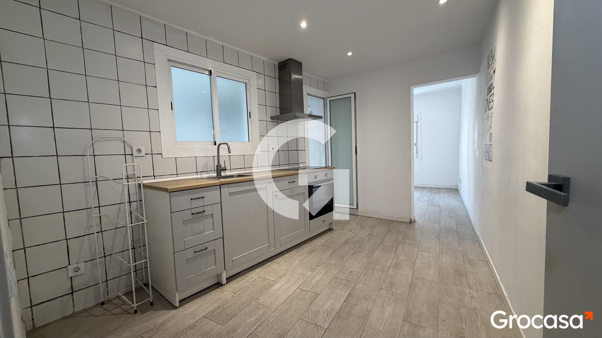  en La Gavarra en Cornellà de llobregat en Venta por 169.000 €