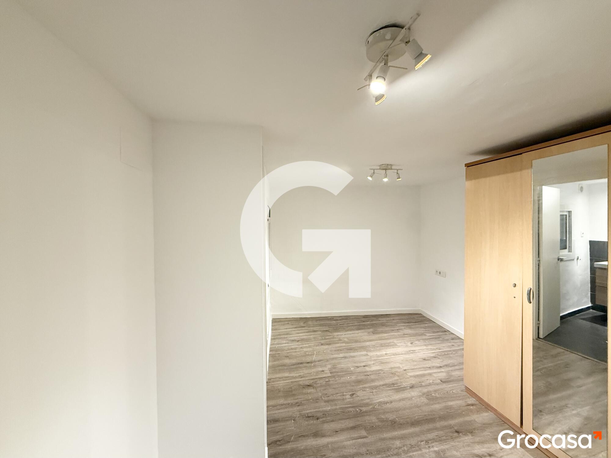  en Badal en Barcelona en Venta por 275.000 €