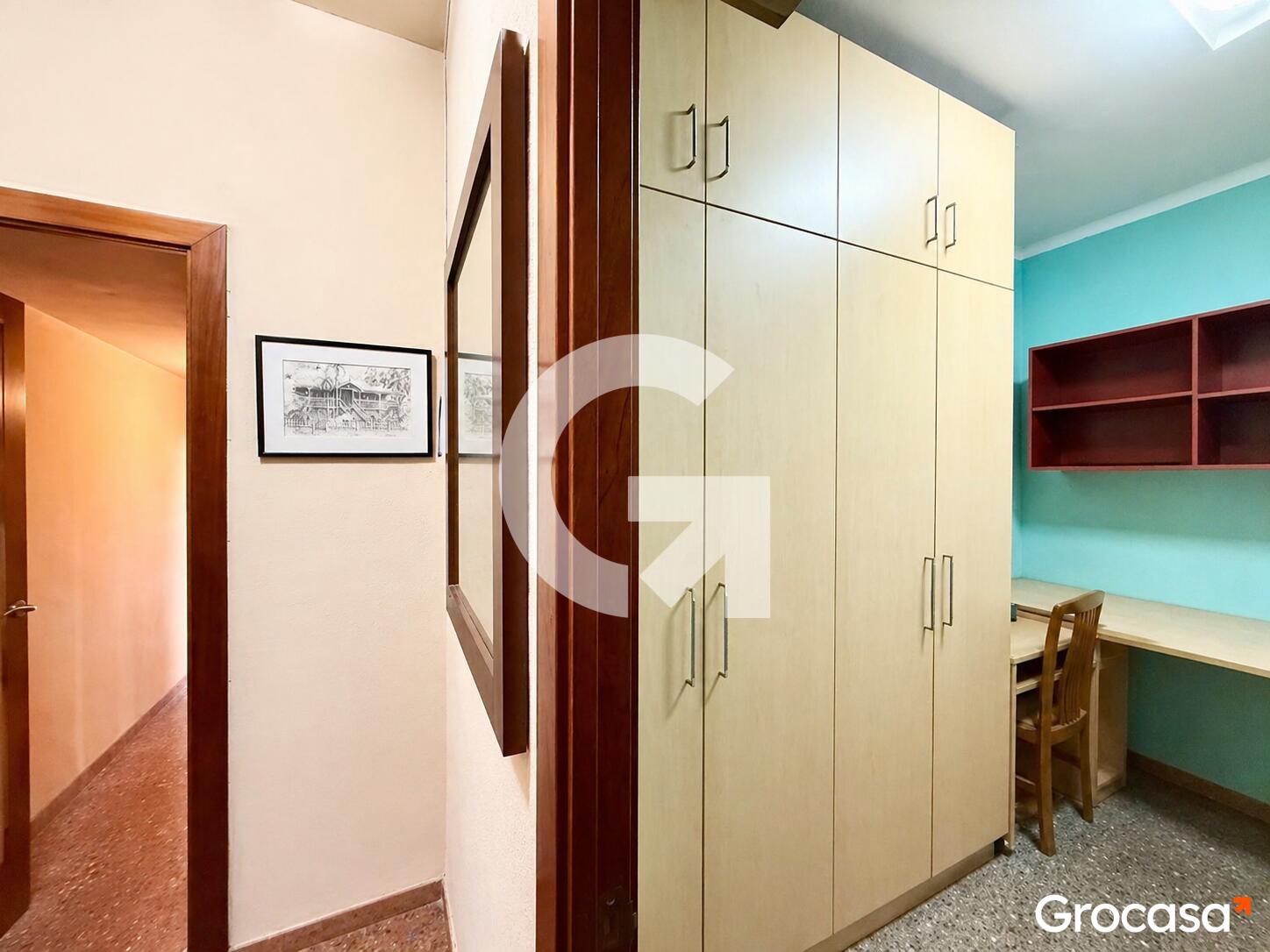  en Badal en Barcelona en Venta por 295.000 €
