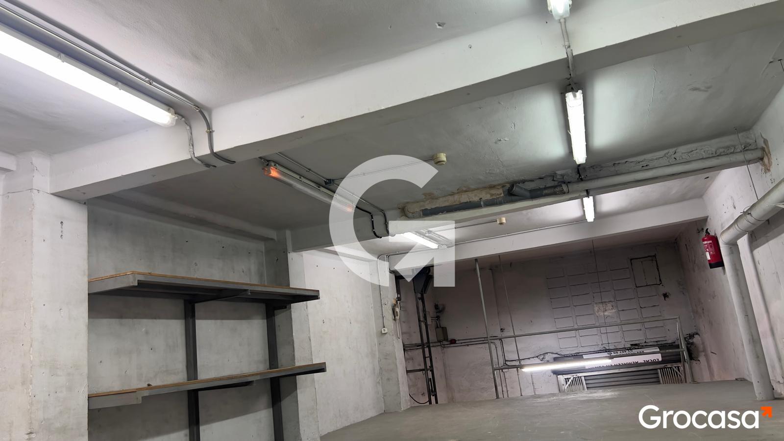 Local en venta en  calle CL MAS DE, L'Hospitalet de Llobregat  6/19