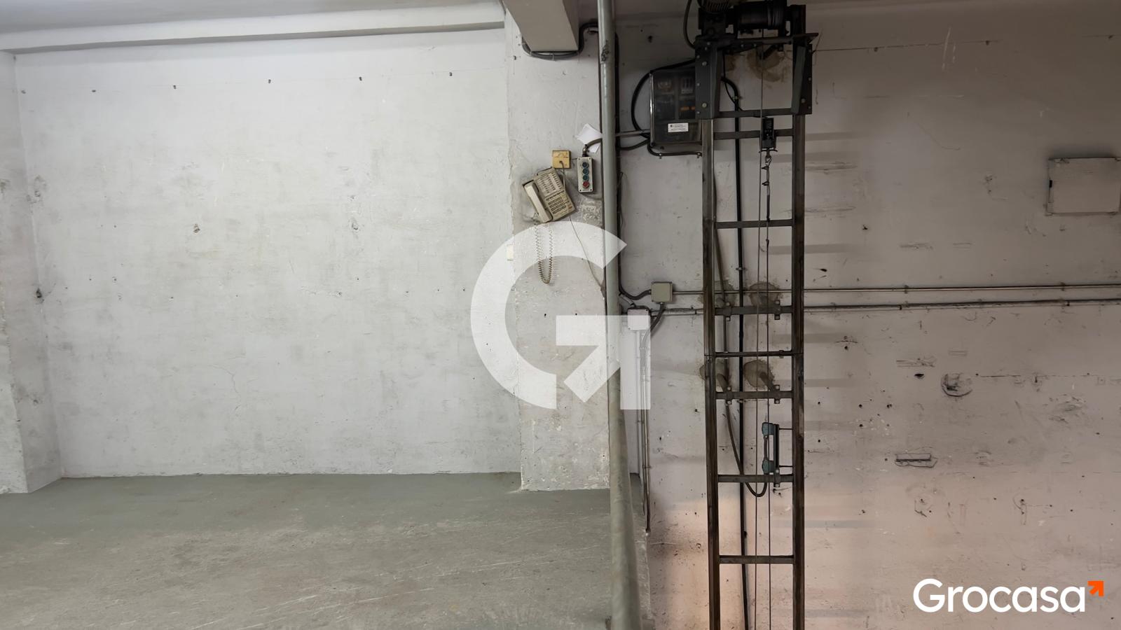 Local en venta en  calle CL MAS DE, L'Hospitalet de Llobregat  7/19