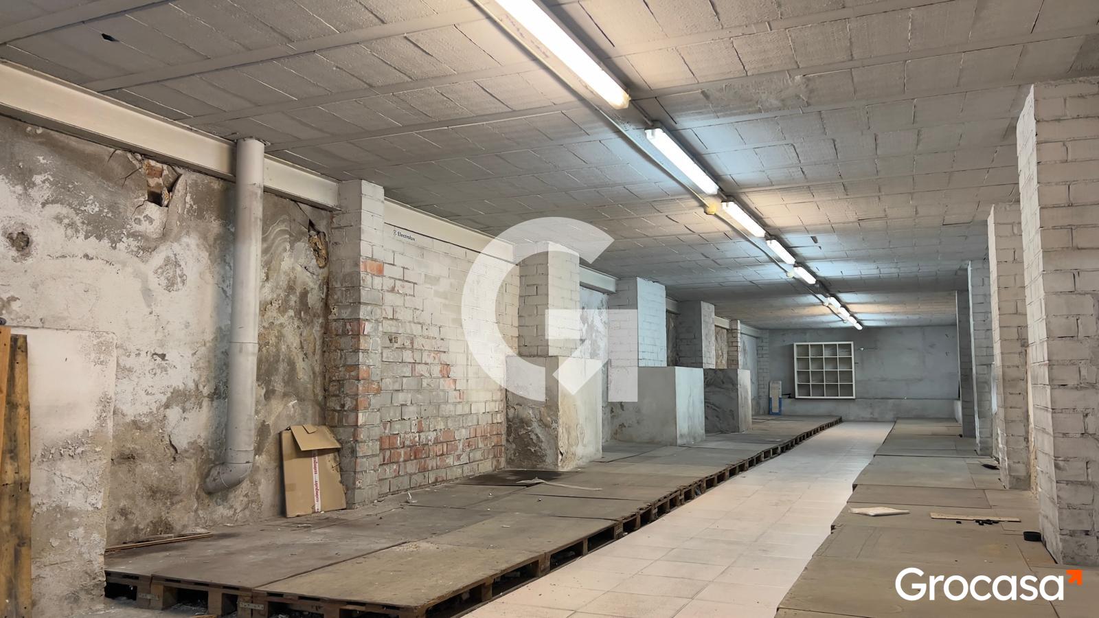 Local en venta en  calle CL MAS DE, L'Hospitalet de Llobregat  3/19