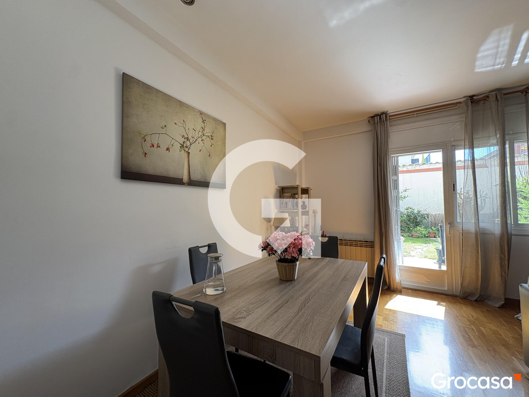  en Can Llobera en Sant Feliu de Llobregat en Venta por 689.000 €