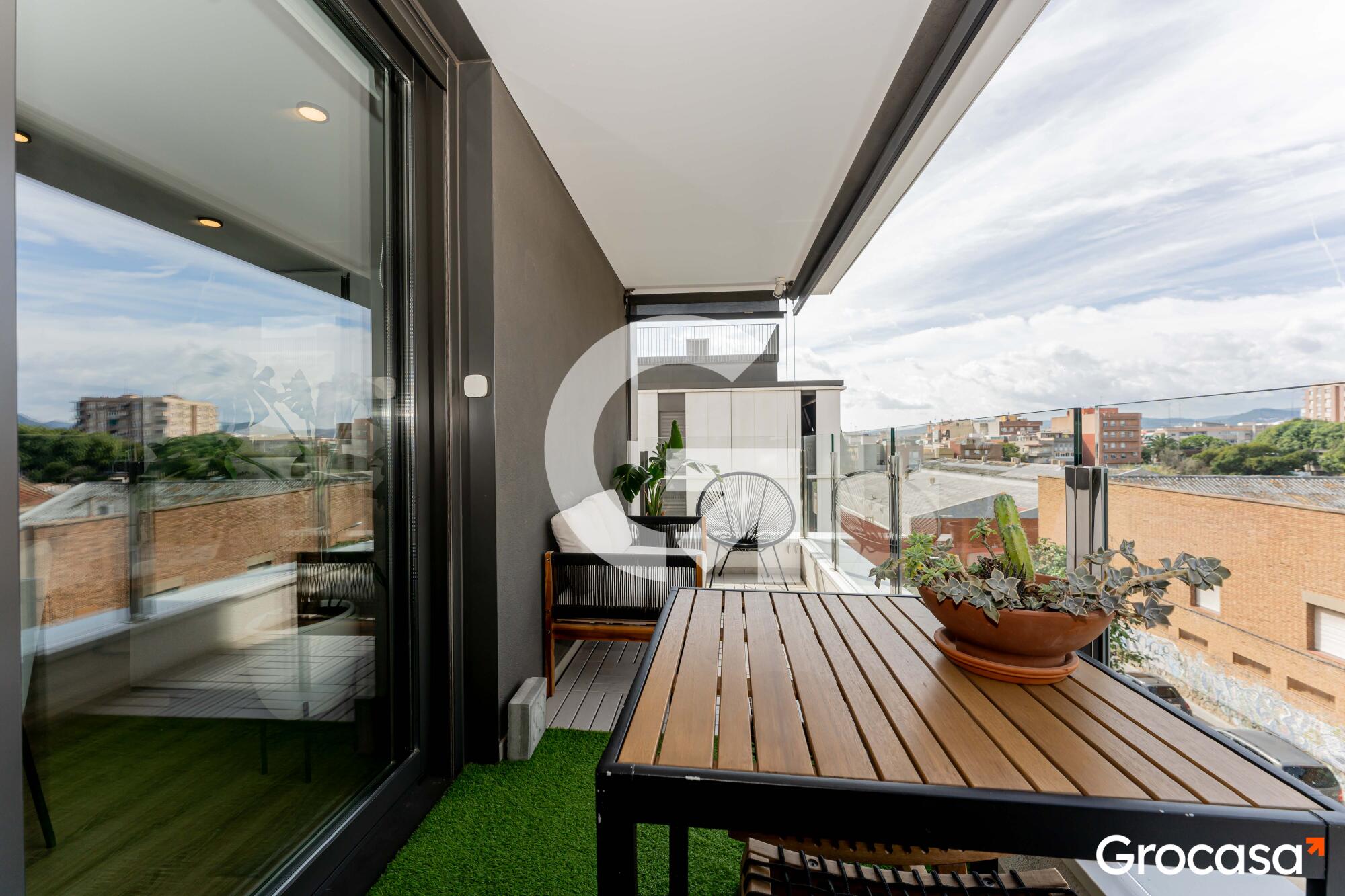  en La Gavarra en Cornellà de llobregat en Venta por 455.000 €