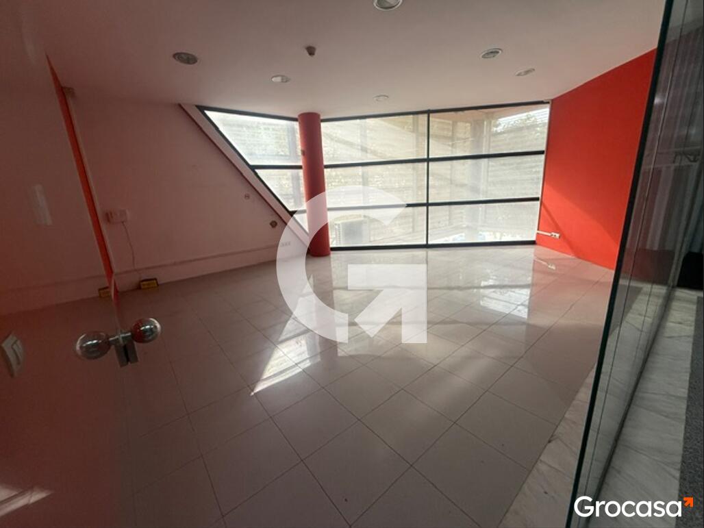  en Dreta de Sant Ildefons en Cornellà de llobregat en Venta por 48.000 €